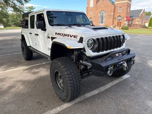 Used 2021 Jeep Gladiator Mojave AWD/4WD image 4