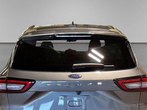Used 2025 Ford Escape ST-Line image 17