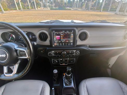 Used 2021 Jeep Wrangler Unlimited Sahara image 7