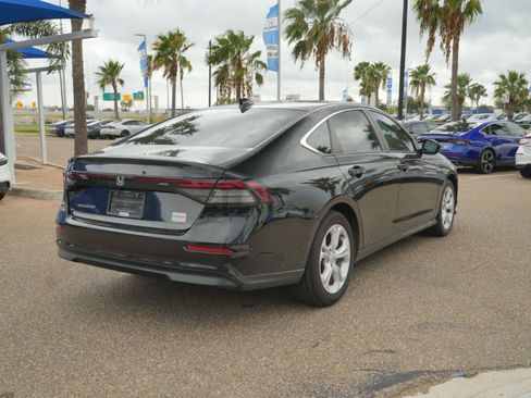 Used 2023 Honda Accord LX image 5