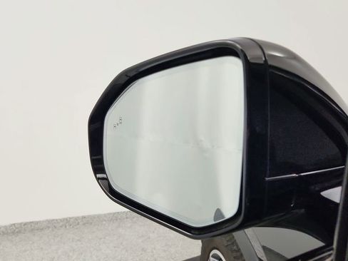 Used 2025 Rivian R1S Adventure image 15