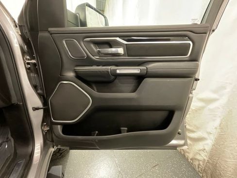 Used 2019 RAM 1500 Laramie AWD/4WD image 22