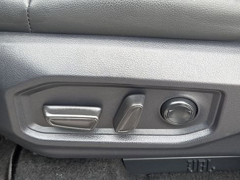 Used 2024 Toyota Tundra Limited AWD/4WD image 14