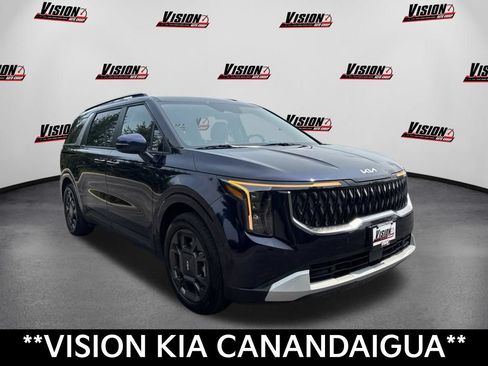 Certified 2025 Kia Carnival EX FWD image 3