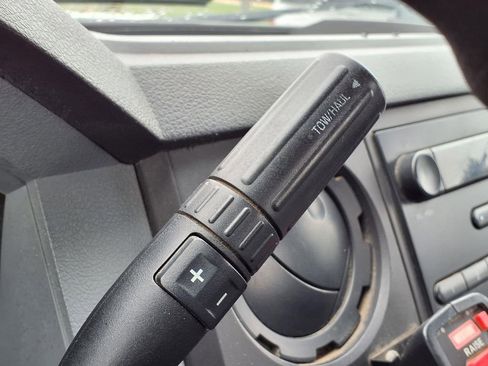 Used 2011 Ford F250 XL w/ Snow Plow Prep Pkg image 16