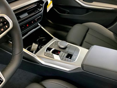 New 2026 BMW 330i xDrive Sedan w/ M Sport Package AWD/4WD image 7