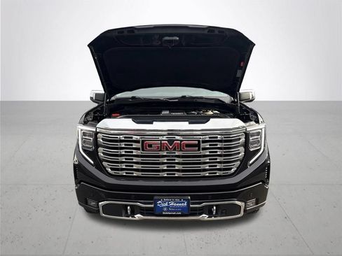 Used 2022 GMC Sierra 1500 Denali AWD/4WD image 2