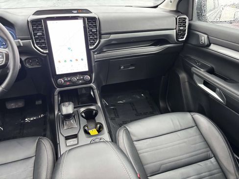 Used 2024 Ford Ranger Lariat w/ Advanced Towing Package image 33