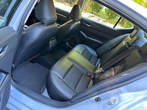 Used 2024 Nissan Altima 2.5 SR FWD image 27