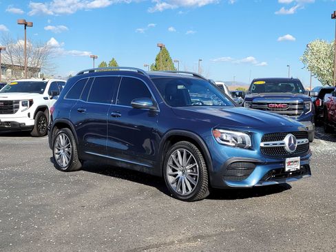 Used 2021 Mercedes-Benz GLB 250 4MATIC image 1