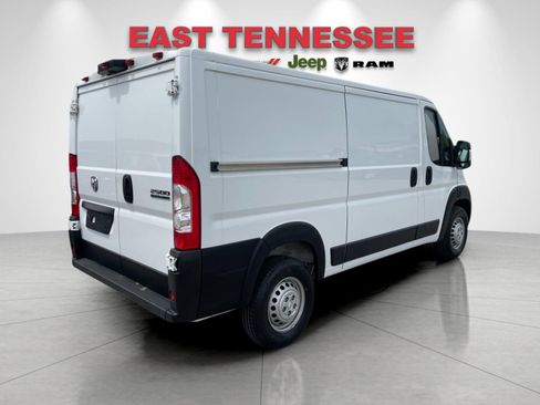Used 2025 RAM ProMaster 2500 w/ Convenience Group FWD image 3