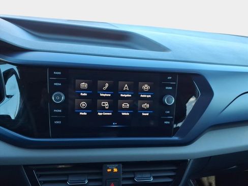 Used 2022 Volkswagen Taos SE image 19