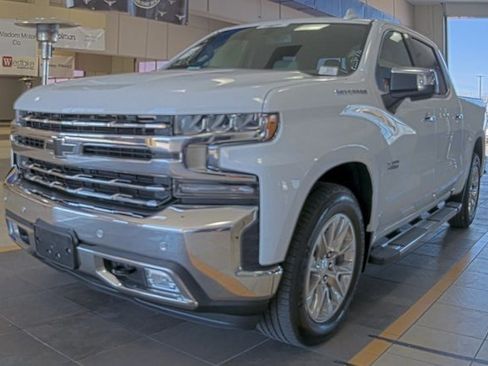 Used 2019 Chevrolet Silverado 1500 LTZ w/ LTZ Texas Edition image 2