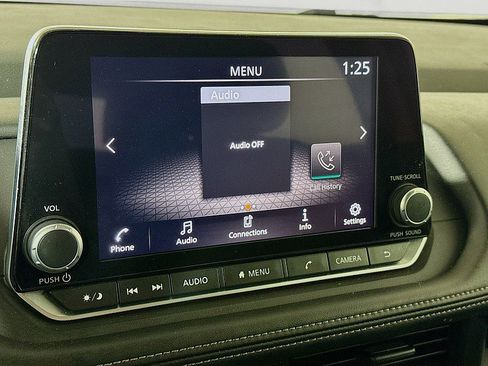 Used 2024 Nissan Rogue S image 14