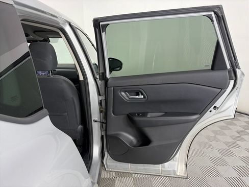 Used 2024 Nissan Rogue SV AWD/4WD image 27