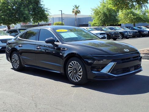 Certified 2025 Hyundai Sonata Limited FWD image 7