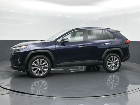 Used 2023 Toyota RAV4 Limited AWD/4WD image 4