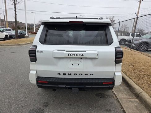 Used 2025 Toyota 4Runner TRD Sport image 7