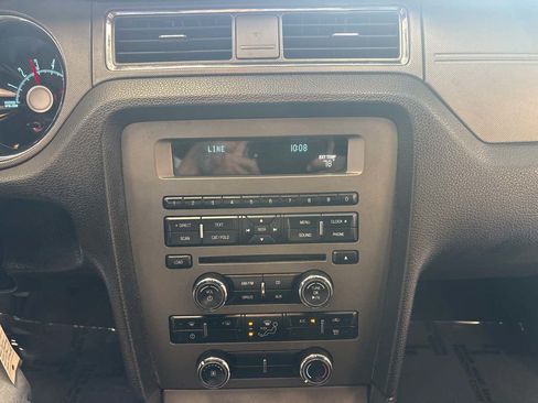 Used 2010 Ford Mustang Coupe RWD image 16
