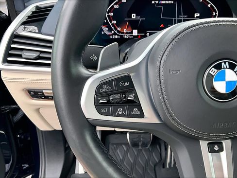 Certified 2022 BMW X7 M50i w/ Dynamic Handling Package AWD/4WD image 24