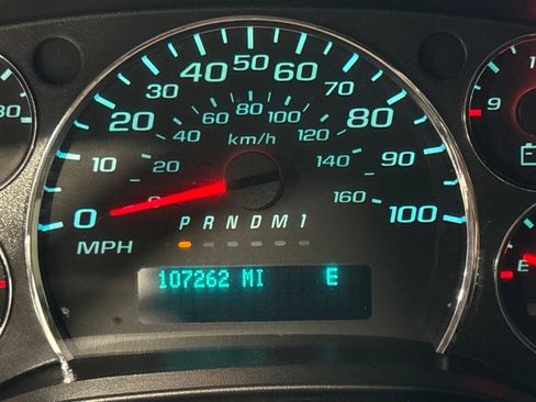 Used 2020 Chevrolet Express 2500 w/ Driver Convenience Package RWD image 15