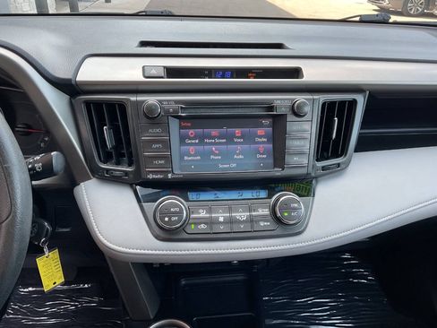 Used 2015 Toyota RAV4 XLE AWD/4WD image 21