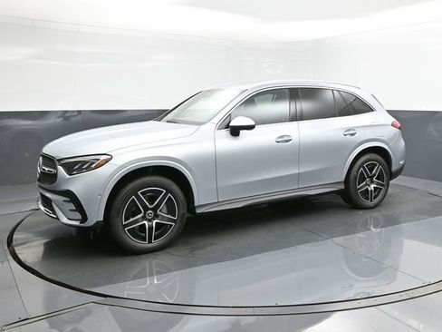 New 2025 Mercedes-Benz GLC 350e 4MATIC image 1