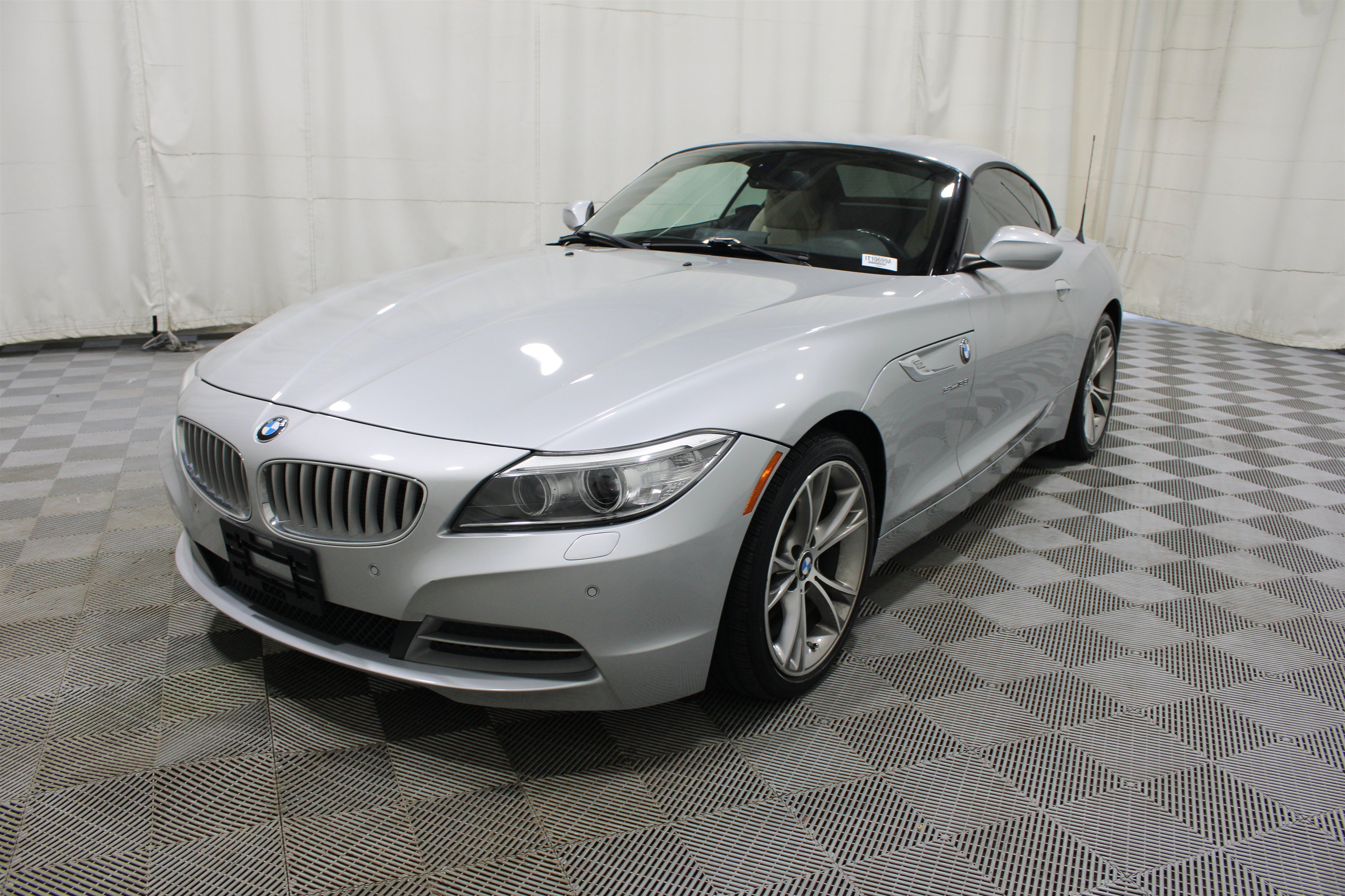 Used 2016 BMW Z4 sDrive35i RWD image 25