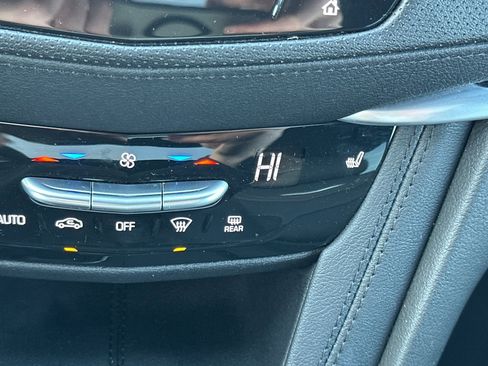 Used 2025 Cadillac XT5 Premium Luxury image 30