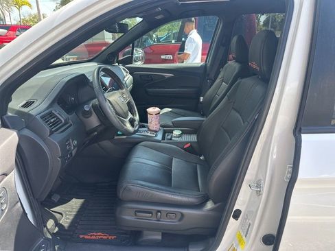 Used 2023 Honda Passport TrailSport image 5