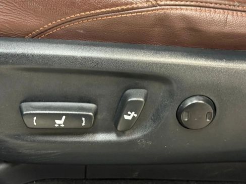 Used 2016 Toyota 4Runner Limited AWD/4WD image 24