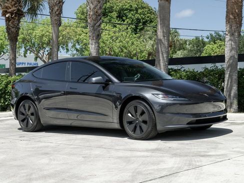 Used 2025 Tesla Model 3 Long Range RWD image 10