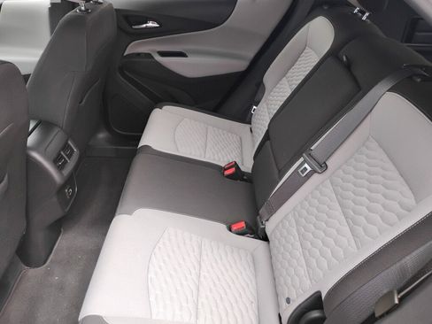 Used 2021 Chevrolet Equinox LT w/ Driver Convenience Package FWD image 11