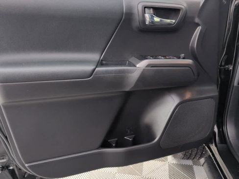 Used 2023 Toyota Tacoma TRD Sport image 14