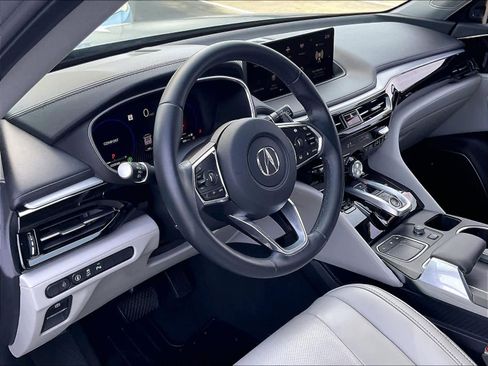 Used 2023 Acura MDX SH-AWD w/ Technology Package image 16