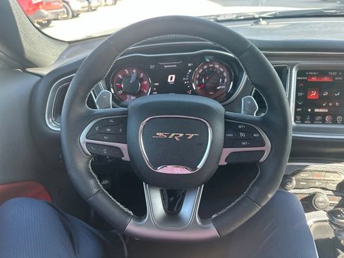 Used 2015 Dodge Challenger SRT Hellcat RWD image 10