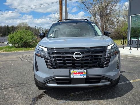 New 2026 Nissan Pathfinder Platinum AWD/4WD image 38