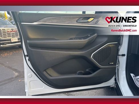 Used 2024 Jeep Grand Cherokee Limited 4xe image 40