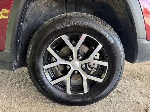 Used 2025 Jeep Grand Cherokee Limited w/ Trailer Tow Package AWD/4WD image 43