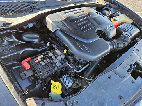 Used 2019 Dodge Charger SXT w/ Blacktop Package image 16