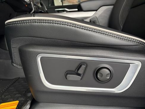 New 2026 RAM 1500 Laramie w/ Night Edition AWD/4WD image 18