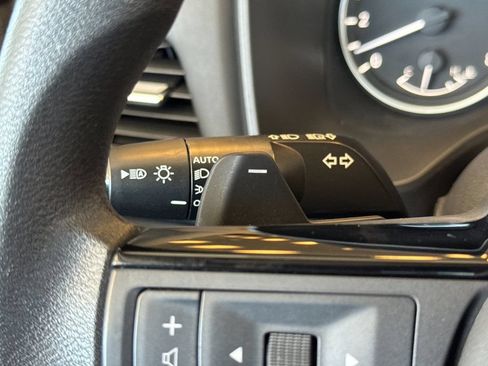 Used 2021 Nissan Rogue SV AWD/4WD image 32