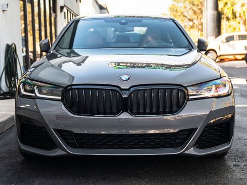 Used 2021 BMW 530i w/ M Sport Package RWD image 2