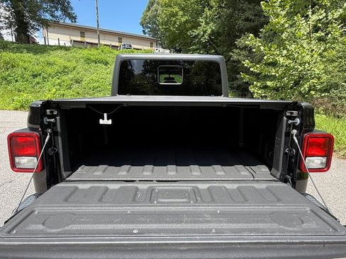 Used 2021 Jeep Gladiator Sport AWD/4WD image 8