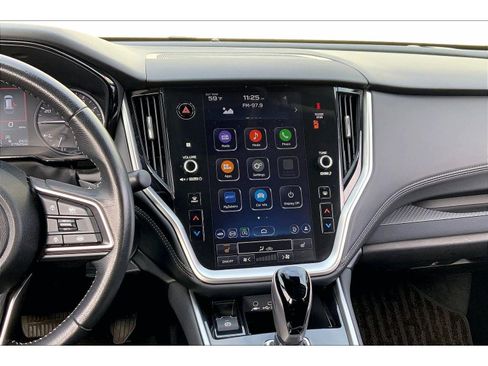 Used 2024 Subaru Outback Premium image 6