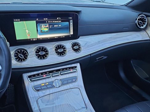 Used 2020 Mercedes-Benz E 450 4MATIC Cabriolet image 8