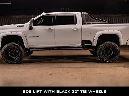 Used 2023 Chevrolet Silverado 3500 LTZ w/ Z71 Off-Road Package image 5