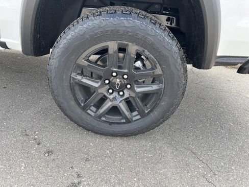 New 2025 Chevrolet Colorado Trail Boss w/ Midnight Edition image 7