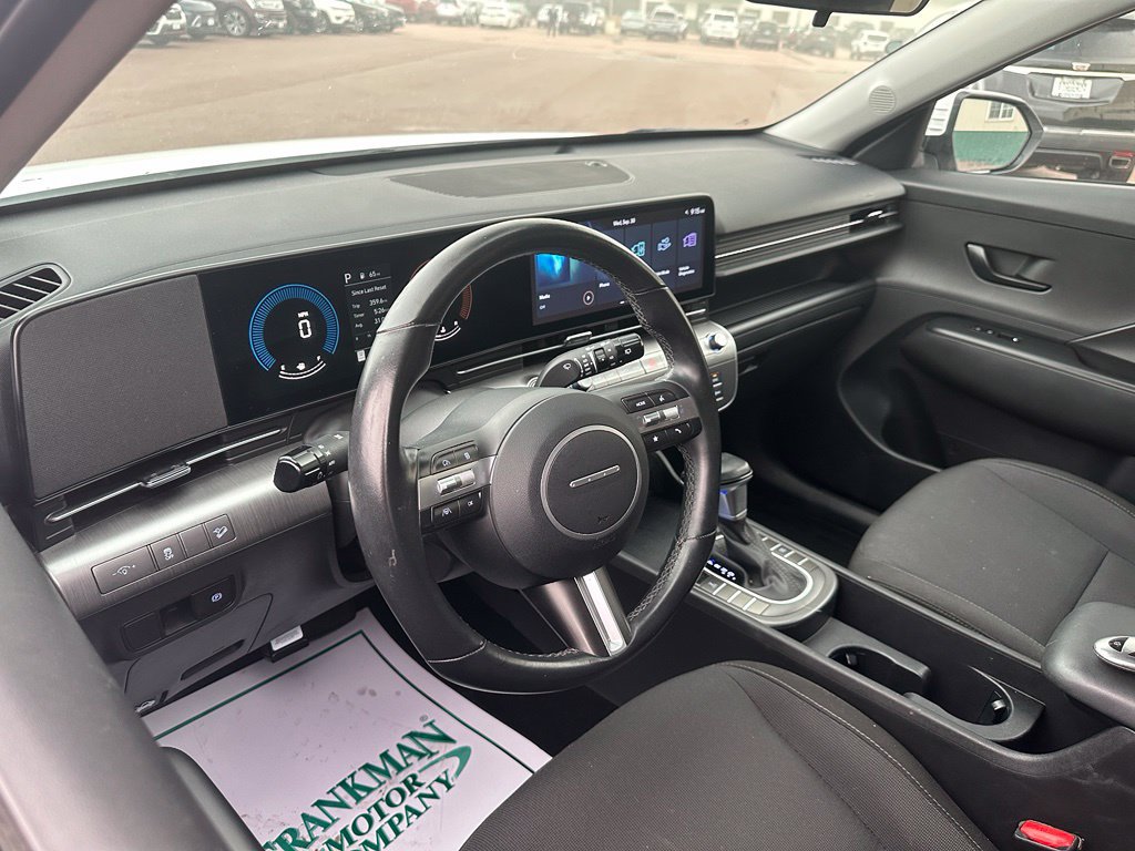 Used 2025 Hyundai Kona SEL AWD/4WD image 2
