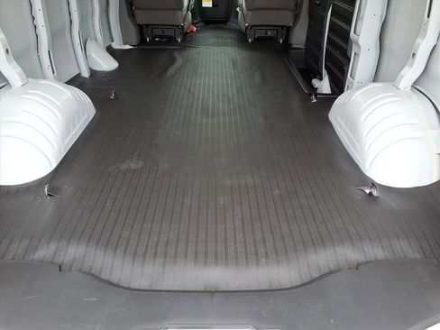 Used 2025 GMC Savana 2500 Work Van w/ Driver Convenience Package image 7